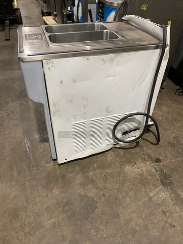 Carpigiani Commercial Countertop Water Cooled 2 Flavor With Twist Soft Serve Ice Cream Machine! Stainless Steel Body! Model: 193SP/USAG SN: IC89184 208/230V 60HZ 1 Phase - Image 3 of 10