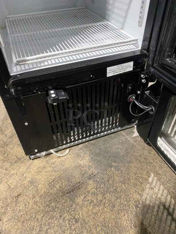 2016 Imbera Single Door Refrigerated Reach In Cooler Merchandiser! With View Through Door! With Poly Coated Racks! Model: VR09CCC02 SN: 642160501463 115V 60HZ 1 Phase - Image 8 of 9