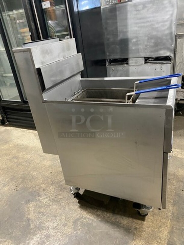 Pitco Commercial Natural Gas Powered Deep Fat Fryer! With Backsplash! With 2 Metal Frying Baskets! All Stainless Steel! On Casters! Model: 65C SN: G21FC042339 - Image 3 of 9