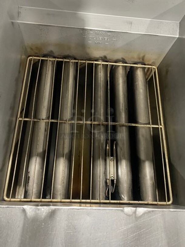 Pitco Commercial Natural Gas Powered Deep Fat Fryer! With Backsplash! With 2 Metal Frying Baskets! All Stainless Steel! On Casters! Model: 65C SN: G21FC042339 - Image 6 of 9