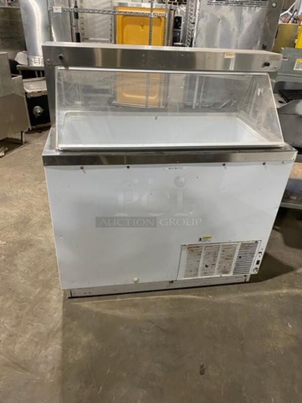 Kelvinator Commercial Refrigerated Ice Cream Dipping Cabinet/ Display Case Merchandiser! With Slanted Front Glass! With Rear Access Doors! - Image 5 of 8