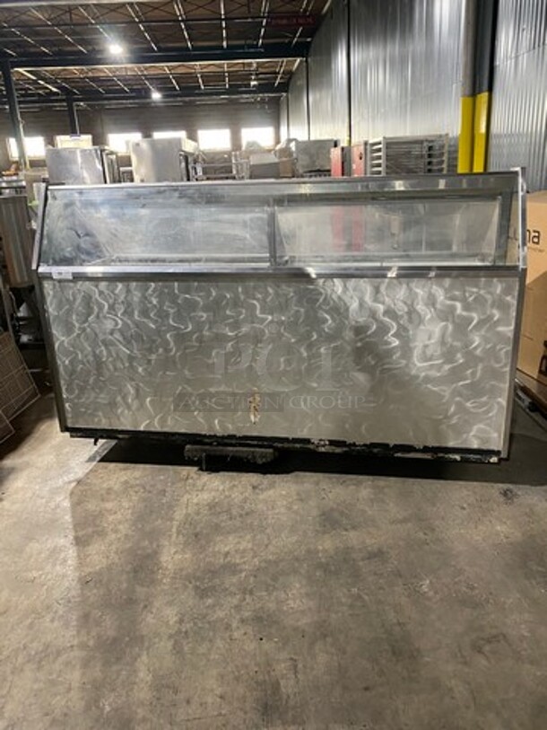 Hussmann Commercial Ice Cream Dipping Cabinet/ Display Case Merchandiser! 115V 60HZ 1 Phase - Image 1 of 7