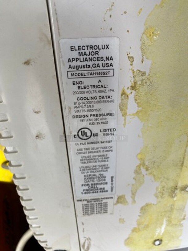 Electrolux Window Mount Air Conditioner Unit! Model: FAH146S2T SN: KK85078069 208/230V 60HZ 1 Phase - Image 6 of 6