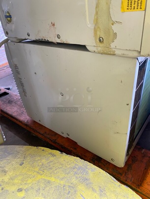 Electrolux Window Mount Air Conditioner Unit! Model: FAH146S2T SN: IK80725147 208/230V 60HZ 1 Phase - Image 3 of 6