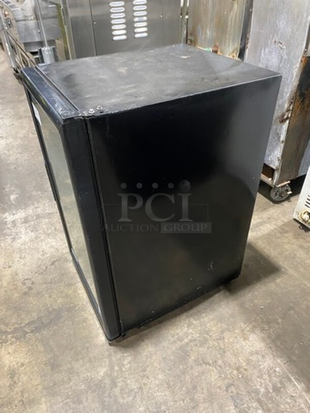 2013 Imbera Commercial Countertop Mini Reach In Cooler Merchandiser! With View Through Door! With Poly Coated Racks! Model: VR06 SN: 654130601680 115V 60HZ 1 Phase - Image 3 of 7
