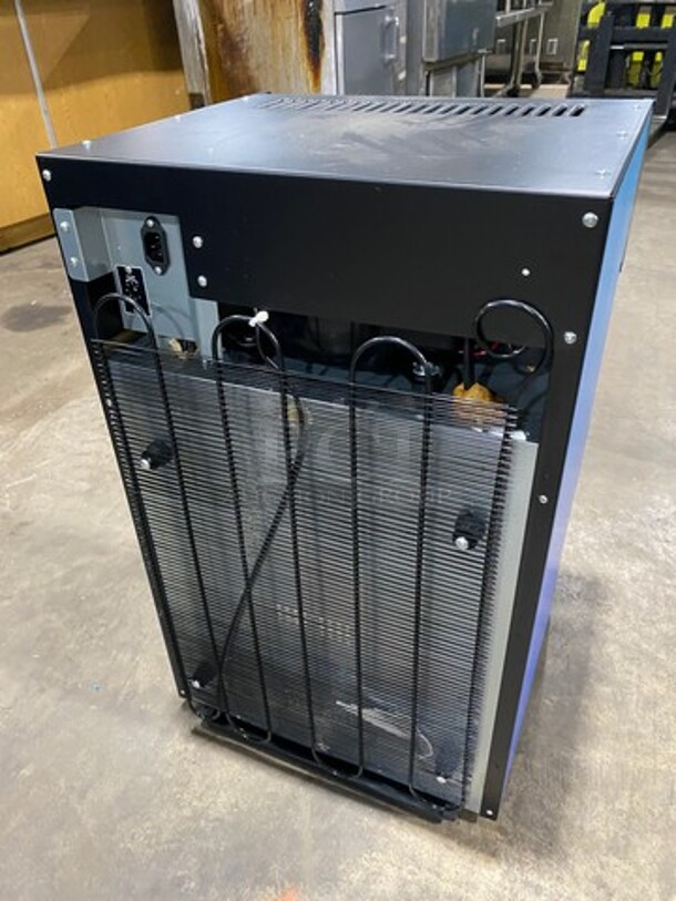 WOW! BRAND NEW! OUT OF THE BOX! AHT Commercial Countertop Mini Reach In Cooler Merchandiser! With View Through Door! With Poly Coated Racks! Model: CTB200 SN: CTB200B11B1510V00178 115V - Image 4 of 8