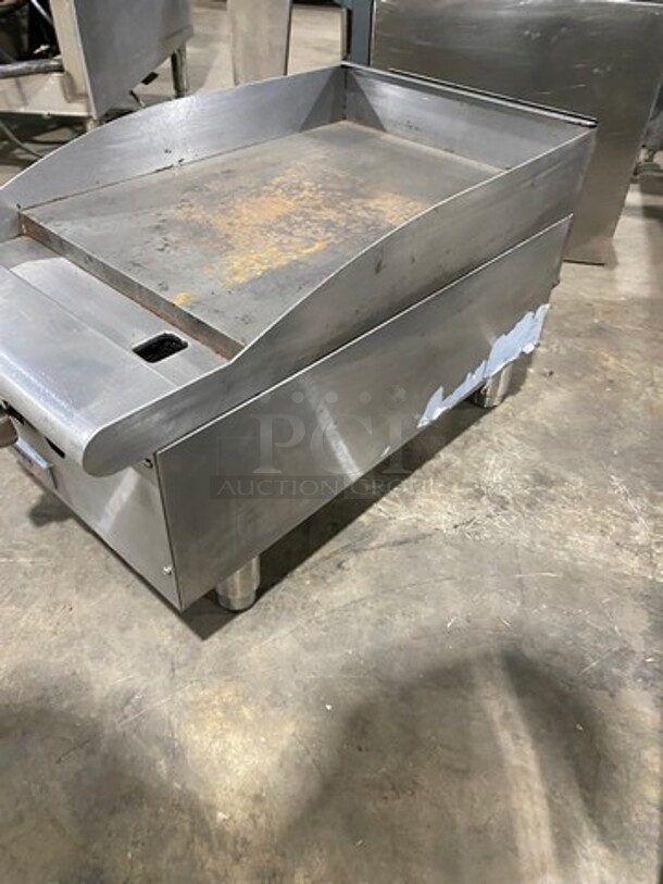 Cecilware Pro Commercial Countertop Gas Powered Flat Top Griddle! With Back And Side Splashes! All Stainless Steel! On Legs! - Image 3 of 7