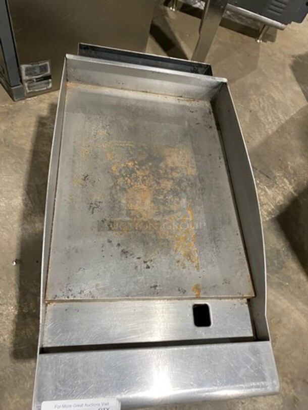 Cecilware Pro Commercial Countertop Gas Powered Flat Top Griddle! With Back And Side Splashes! All Stainless Steel! On Legs! - Image 5 of 7