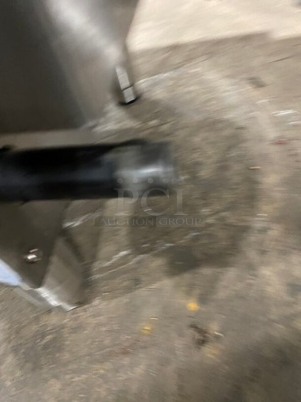 Cecilware Pro Commercial Countertop Gas Powered Flat Top Griddle! With Back And Side Splashes! All Stainless Steel! On Legs! - Image 7 of 7