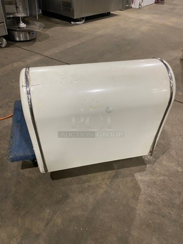 US Slicing Machine Commercial Countertop Bread Loaf Slicer! WORKING WHEN REMOVED! Model: MB7/16 SN: 140510MB337 115V 60HZ 1 Phase - Image 3 of 9