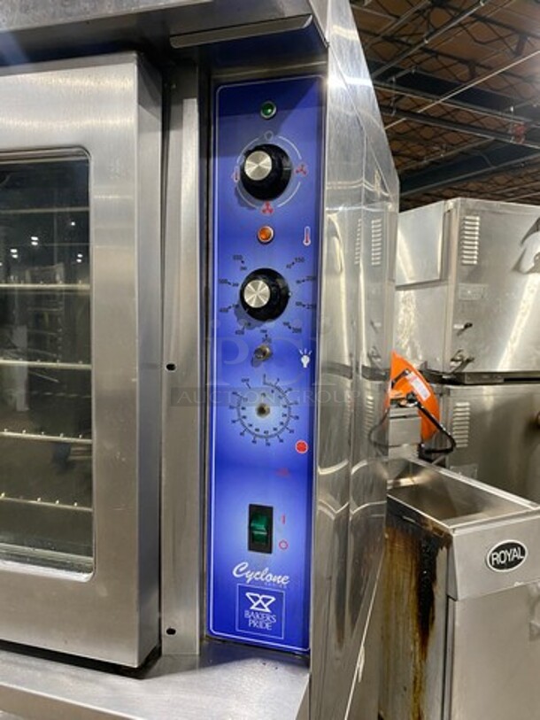 NICE! Bakers Pride Commercial Natural Gas Powered Double Deck Convection Oven! With View Through Doors! Metal Oven Racks! All Stainless Steel! On Casters! 2x Your Bid Makes One Unit! Model: GDCO11G SN: 5552919060003 - Image 9 of 10