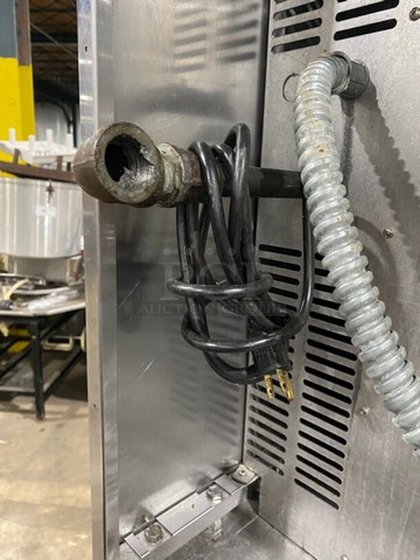 NICE! Bakers Pride Commercial Natural Gas Powered Double Deck Convection Oven! With View Through Doors! Metal Oven Racks! All Stainless Steel! On Casters! 2x Your Bid Makes One Unit! Model: GDCO11G SN: 5552919060003 - Image 10 of 10