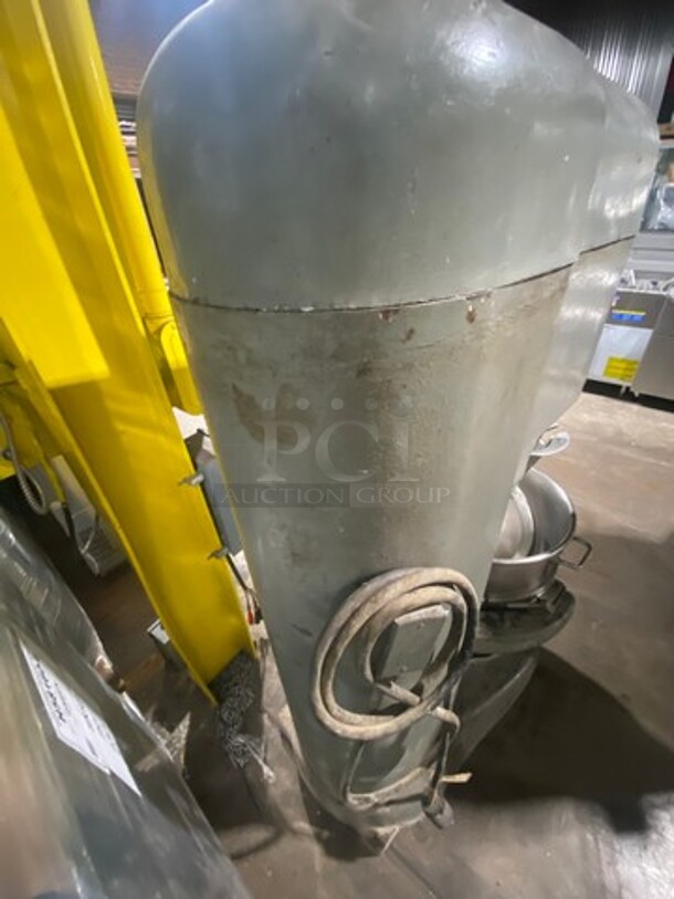 Hobart Commercial Floor Style 80QT Planetary Mixer! With Mixing Bowl! With Spiral Hook Attachment! Model: M802 SN: 11096840 220V 60HZ 3 Phase - Image 4 of 12