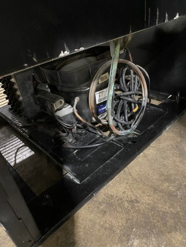 Fogel Commercial Single Door Reach In Cooler Merchandiser! With View Through Door! With Poly Coated Racks! Model: VR26BEVTROPRH SN: 060710032 115V 60HZ 1 Phase - Image 8 of 8