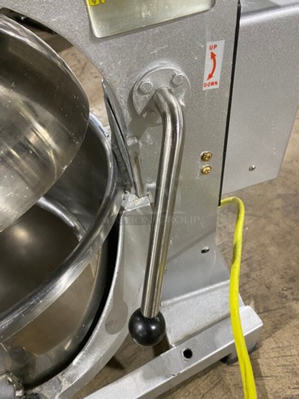 Hebvest Commercial 30Qt Planetary Mixer! With Mixing Bowl And Bowl Guard! With Spiral Hook Attachment! Model: SM30HD SN: C041812035 120V 60HZ 1 Phase - Image 7 of 8