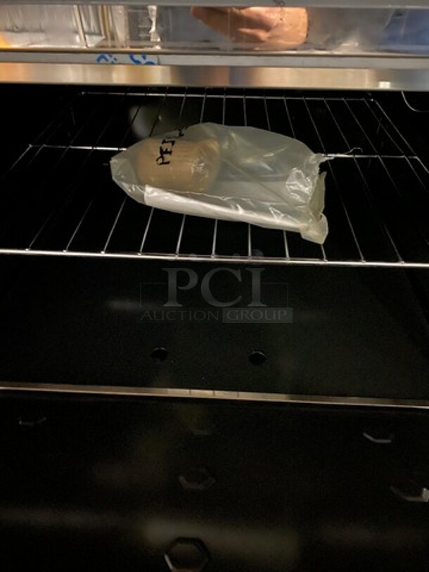 WOW! BRAND NEW! Rocket Commercial Natural Gas Powered 6 Burner Stove! With Raised Back Splash And Salamander Shelf! With Oven Underneath! All Stainless Steel! On Legs! - Image 4 of 10