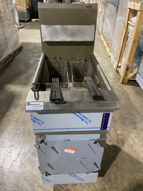 AWESOME! NEW! LATE MODEL! 2021 Rocket Commercial LP Powered Deep Fat Fryer! With Backsplash! With 2 Metal Frying Baskets! All Stainless Steel! On Legs! Model: RCPFR50GCB SN: 2578022106030598