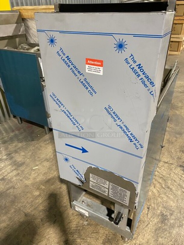 AWESOME! NEW! LATE MODEL! 2021 Rocket Commercial LP Powered Deep Fat Fryer! With Backsplash! With 2 Metal Frying Baskets! All Stainless Steel! On Legs! Model: RCPFR50GCB SN: 2578022106030598 - Image 3 of 9