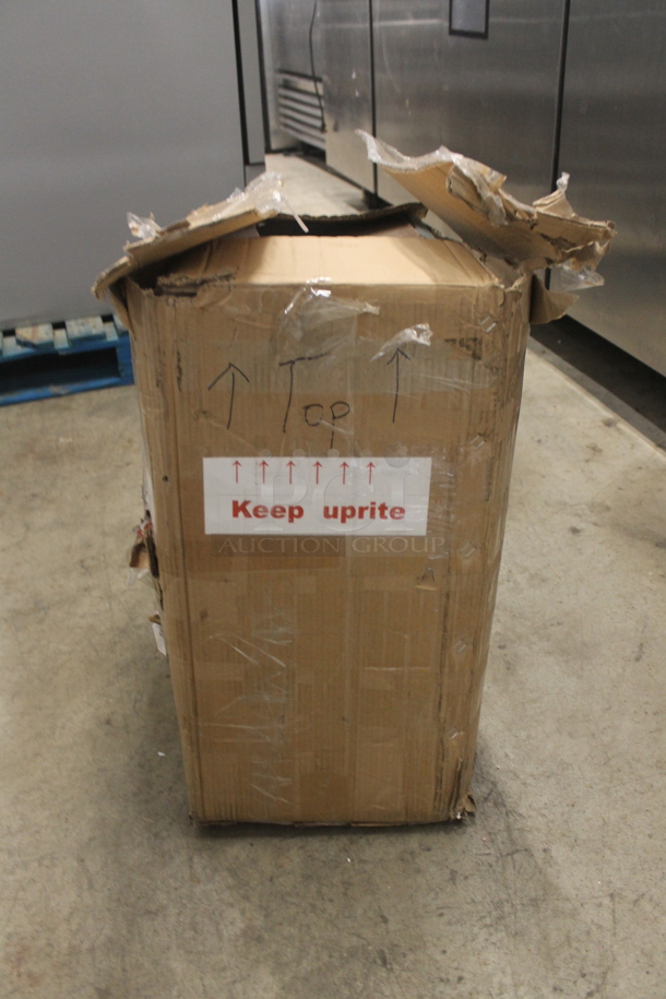 BRAND NEW SCRATCH AND DENT! Vollrath Mix1010 Commercial Stainless Steel Electric Countertop 10 Quart Mixer With Stainless Steel Bowl, Bowl Guard, Whisk, Paddle And Dough Hook. 110/120V, 1 Phase. Tested and Does Not Power On - Image 4 of 7