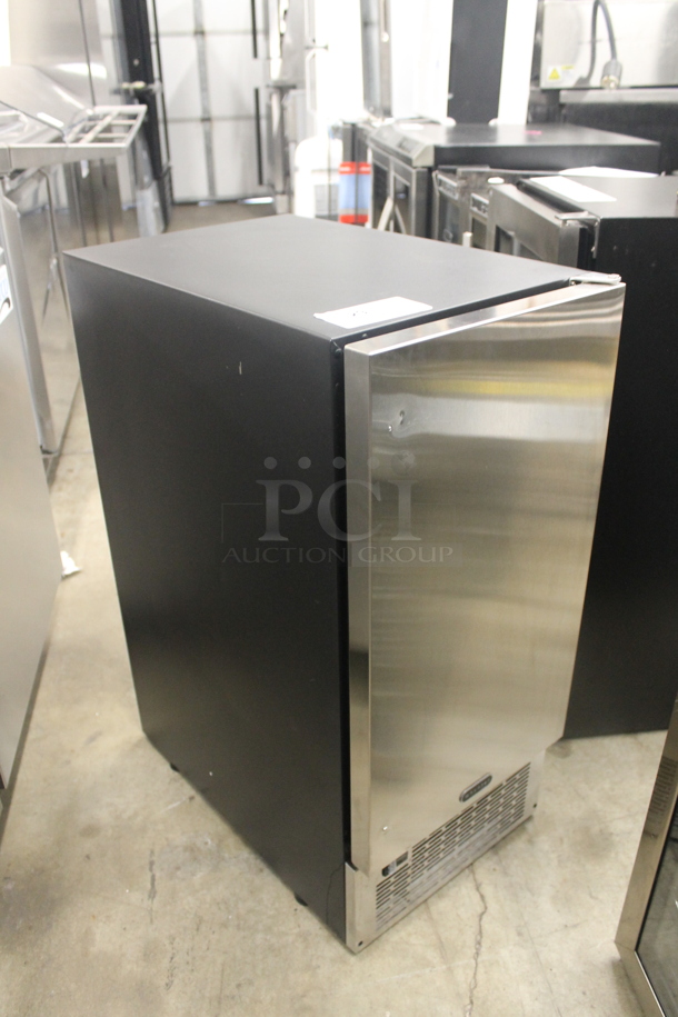 BRAND NEW SCRATCH AND DENT! Whynter UIM-502SS Built-In/ Freestanding Ice Maker With 50lb. Capacity. 115V. Tested And Working! - Image 2 of 7