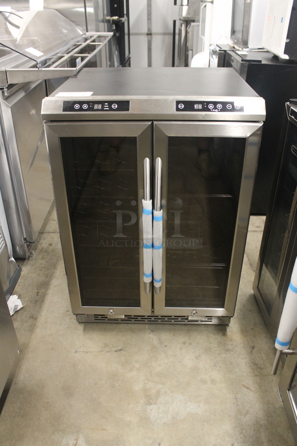 BRAND NEW SCRATCH AND DENT! Avanti WBC19DZ Stainless Steel Built-In/Free Standing Dual Zone 19 Bottle Wine/Beverage Center. 115V. Tested And Working! - Image 1 of 5