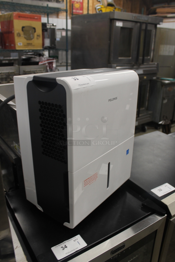 BRAND NEW SCRATCH AND DENT! Pelonis PAD20C1AWT 20.5 Pint White Dehumidifier. 115V, 1 Phase. Tested And Working!  - Image 2 of 6