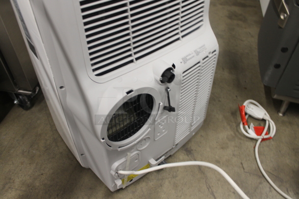BRAND NEW SCRATCH AND DENT! Keystone KSTAP12B White Mobile Type Air Conditioner. 115V And 12,000 BTU. Tested and Working! - Image 4 of 7