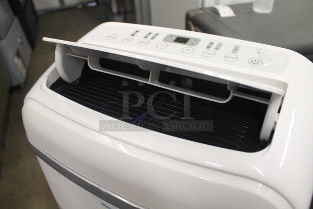 BRAND NEW SCRATCH AND DENT! Keystone KSTAP12B White Mobile Type Air Conditioner. 115V And 12,000 BTU. Tested and Working! - Image 5 of 7