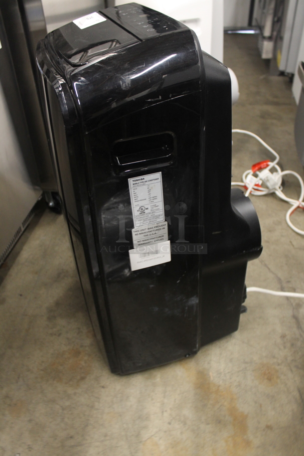 BRAND NEW SCRATCH AND DENT! Toshiba RAC-PD1411CRU Black Mobile Type Air Conditioner. 115V and 14,000 BTU. Tested And Working!  - Image 3 of 7