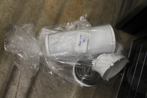 BRAND NEW SCRATCH AND DENT! Toshiba RAC-PD1411CRU Black Mobile Type Air Conditioner. 115V and 14,000 BTU. Tested And Working!  - Image 5 of 7