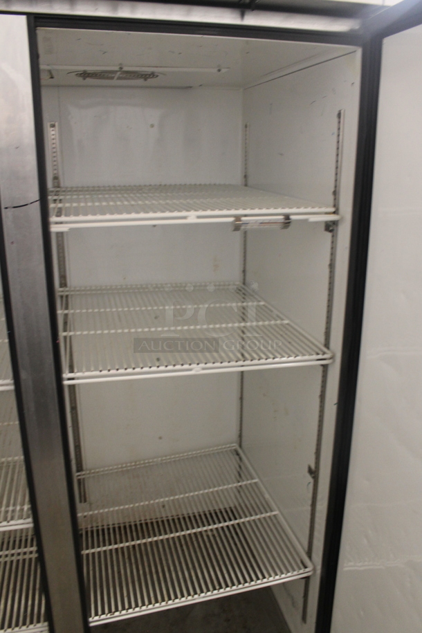 2014 True TG2R-2S Commercial Stainless Steel Two Door Reach-In Cooler With Polycoated Shelves. 115V, 1 Phase. Tested and Working! - Image 6 of 7