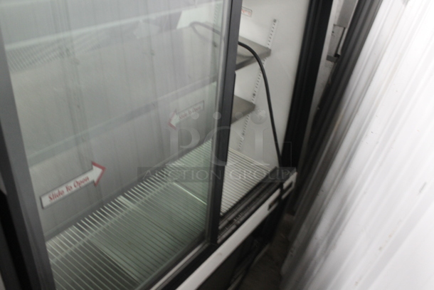 True TDBD-48-2 Commercial Stainless Steel Full Service Refrigerated Deli Case With Straight Glass. 115V, 1 Phase. Tested and Working! - Image 4 of 6