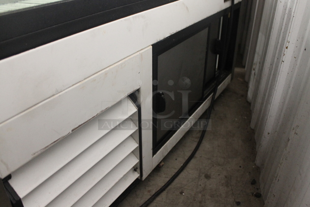 True TDBD-48-2 Commercial Stainless Steel Full Service Refrigerated Deli Case With Straight Glass. 115V, 1 Phase. Tested and Working! - Image 5 of 6