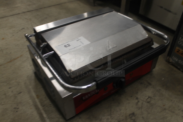 Avantco Commercial Stainless Steel Panini Sandwich Grill with Grooved Plates. 115 Volts, 1 Phase. Tested and Working! - Image 2 of 5