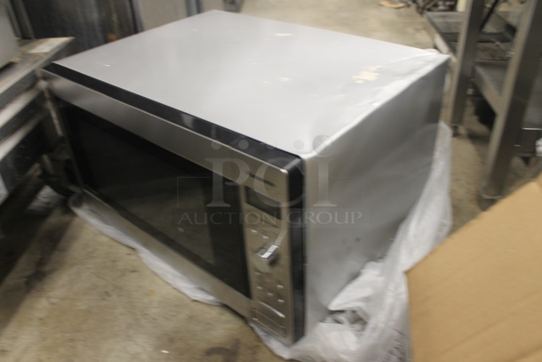 Panasonic NN-SD945S Stainless Steel Countertop Microwave Oven. 115 Volts, 1 Phase - Image 3 of 6