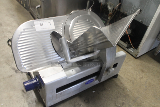Globe Chefmate Commercial Stainless Steel Electric Countertop Meat/Cheese Slicer. Tested and Powers On But Parts Do Not Move - Image 2 of 4