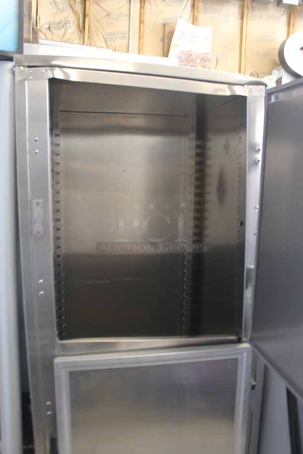 BRAND NEW SCRATCH AND DENT! 2023 ServIt 423CH1UFISD Commercial Stainless Steel Insulated Holding Cabinet With Solid Dutch Doors On Commercial Casters. 120V. Tested and Working!
 - Image 3 of 12
