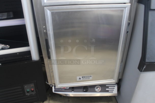 BRAND NEW SCRATCH AND DENT! 2023 ServIt 423CH1UFISD Commercial Stainless Steel Insulated Holding Cabinet With Solid Dutch Doors On Commercial Casters. 120V. Tested and Working!
 - Image 4 of 12