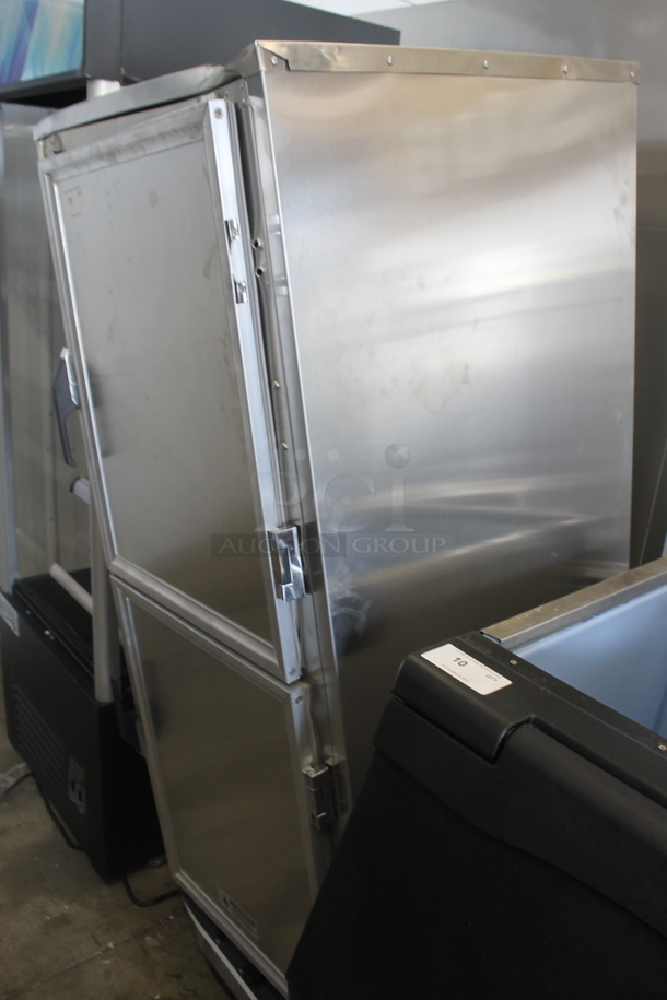 BRAND NEW SCRATCH AND DENT! 2023 ServIt 423CH1UFISD Commercial Stainless Steel Insulated Holding Cabinet With Solid Dutch Doors On Commercial Casters. 120V. Tested and Working!
 - Image 10 of 12