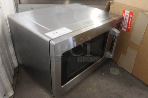 2022 Solwave 180MW112D Commercial Stainless Steel Microwave Oven. 120V, 1 Phase.  - Image 2 of 6