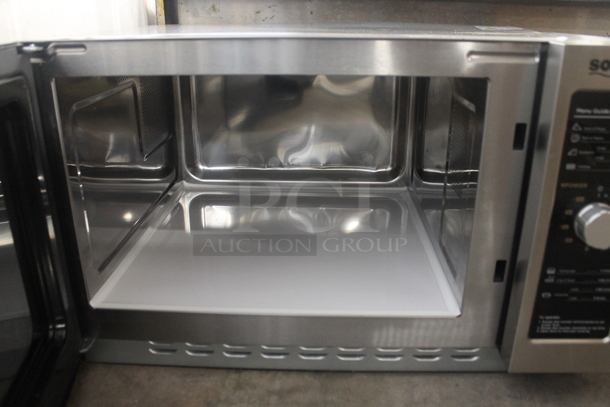 2022 Solwave 180MW112D Commercial Stainless Steel Microwave Oven. 120V, 1 Phase.  - Image 4 of 6