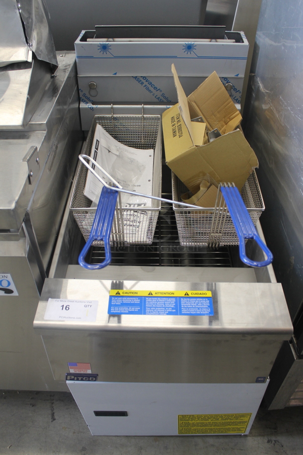 BRAND NEW SCRATCH AND DENT! 2022 Pitco SG18 Commercial Stainless Steel Natural Gas Fryer With 2 Fryer Baskets And Galvanized Legs. 140,000 BTU.   - Image 1 of 12