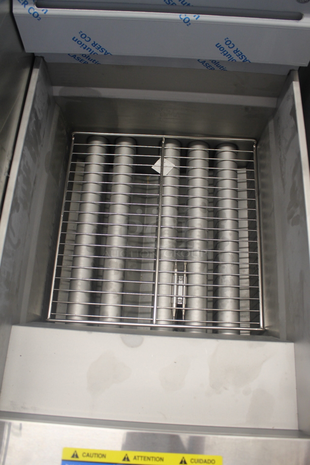 BRAND NEW SCRATCH AND DENT! 2022 Pitco SG18 Commercial Stainless Steel Natural Gas Fryer With 2 Fryer Baskets And Galvanized Legs. 140,000 BTU.   - Image 5 of 12