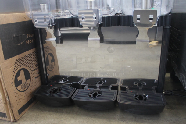 BRAND NEW SCRATCH AND DENT! Avantco 177D3G1 Coldream 1 M Commercial Stainless Steel Countertop 3 Gallon Bowl Refrigerated Beverage Dispenser. 120V. Tested and Working! - Image 4 of 12