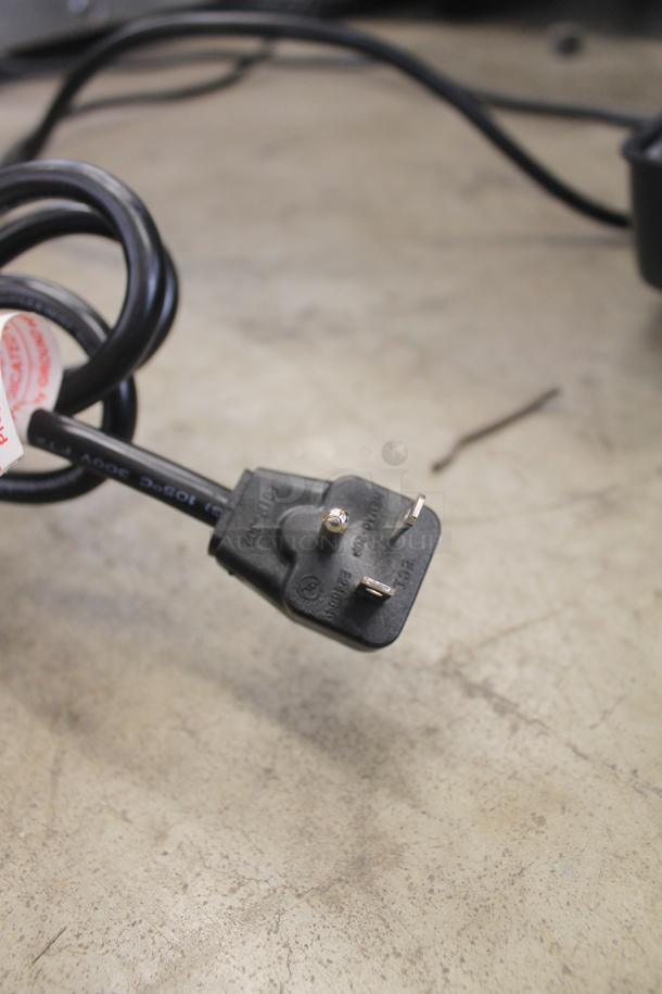 BRAND NEW SCRATCH AND DENT! 2022 Amana HDC212 Commercial Stainless Steel Electric Countertop Microwave With Touchpad. 208/240V.  - Image 8 of 9