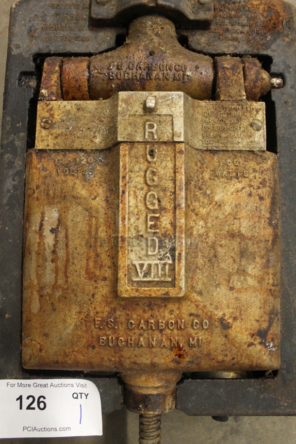 F.S Carbon Co Rugged VIII Heavy Duty Cast Iron Malted Waffle Maker. 110-120V. Tested and Powers On But Does Not Get Hot - Image 5 of 7