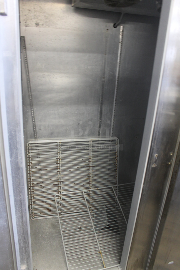 Continental 2R Commercial Stainless Steel 2 Door Reach-In Cooler With Polycoated Shelves. 115V, 1 Phase. Tested and Working! - Image 5 of 7