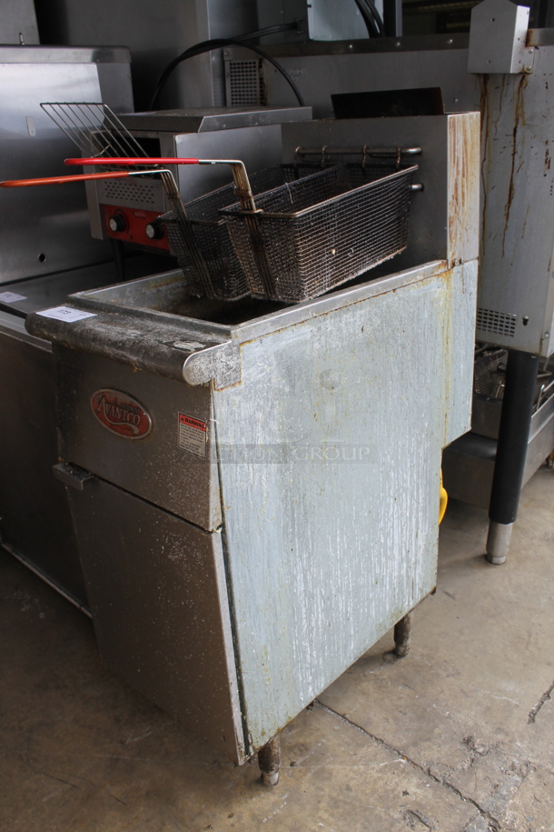 2018 Avantco FR100-N Commercial Stainless Steel Natural Gas Floor Fryer On Galvanized Legs With 2 Fryer Baskets.. 90,000 BTU - Image 3 of 6