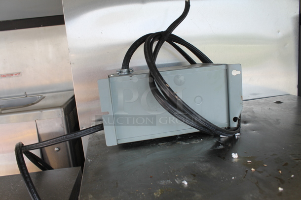 CPG Cooking Performance Group Commercial Stainless Steel Electric Single Deck Convection Oven With Steel Racks. 208 Volts, 1 Phase.  - Image 6 of 8