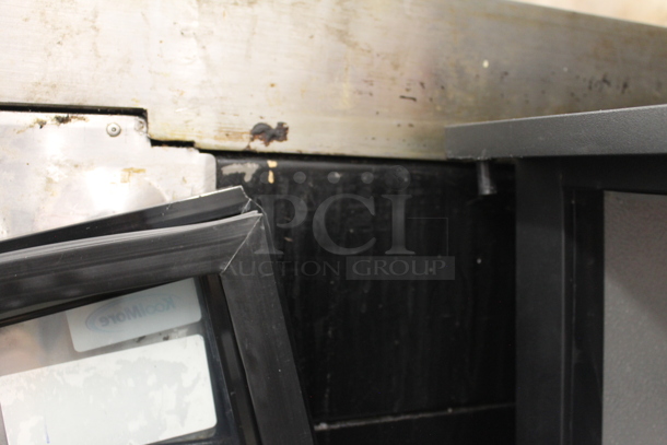 BRAND NEW SCRATCH AND DENT! KoolMore BC-2DSW-BK Commercial 2-Door Black Back Bar Cooler With Polycoated Shelves. 115V. Tested and Working! - Image 6 of 7